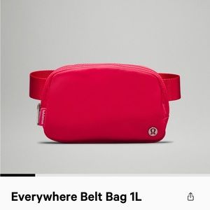 Lululemon Everywhere Belt Bag in Lipgloss
